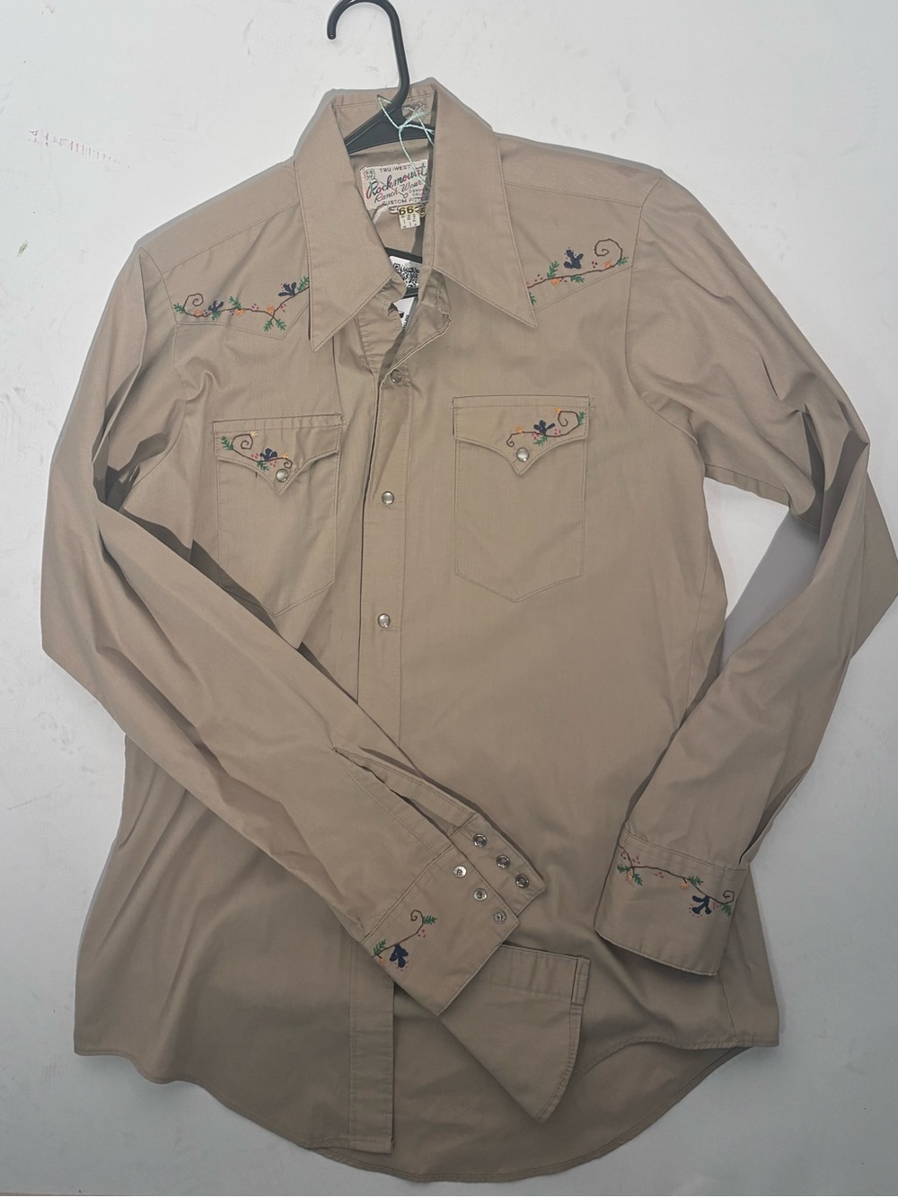 Western Embroidered Button-Down Shirt - Tan